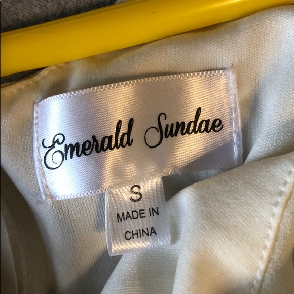 Formal dress - Picture 3 of 4